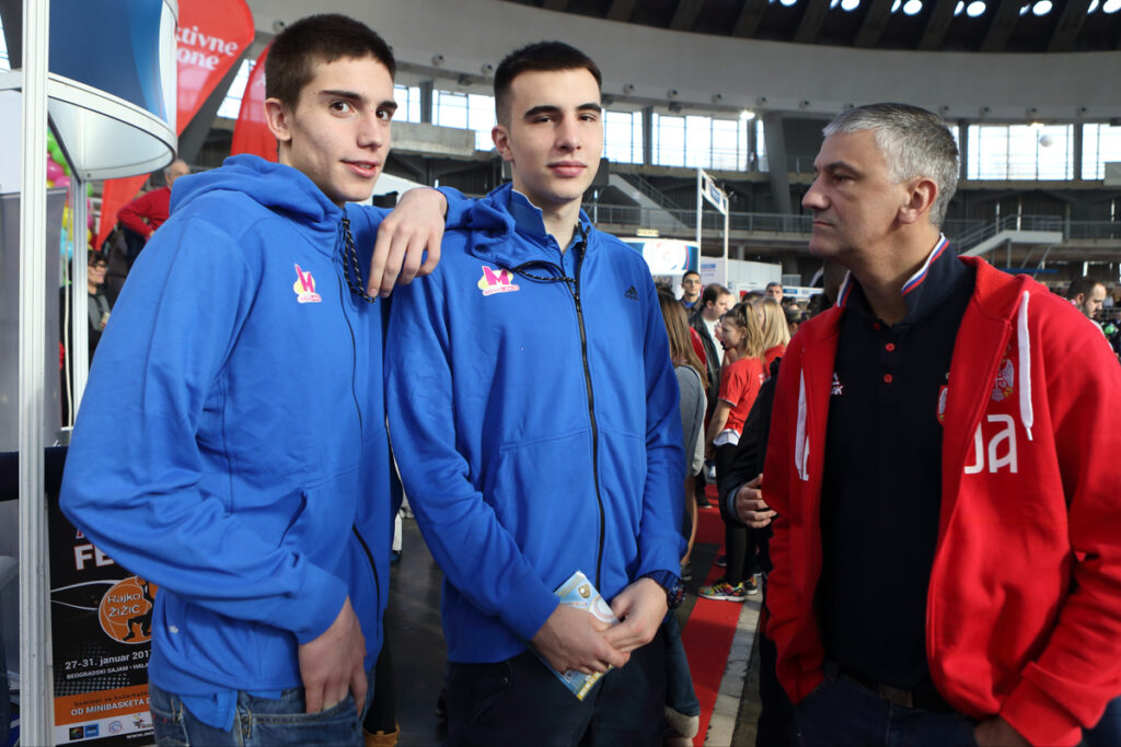 NIKOLA MISKOVIC, MARKO PECARSKI, VLADIMIR KUZMANOVIC stand Kosarkaskog saveza Srbije na Sajmu sporta, Beogradski sajam, Beograd 26.11.2016. godine Foto: Marko Metlas Kosarka, Srbija, Sajam sporta