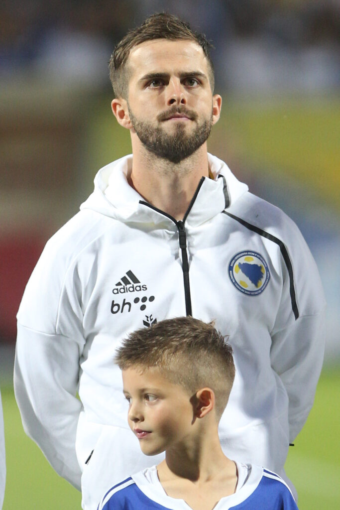 MIRALEM PJANIC fudbaler reprezentacije Bosne i Hercegovine na utakmici kvalifikacija za FIFA Svetsko prvenstvo protiv Grcke na stadionu Bilino polje, Zenica 09.06.2017. godine Foto: Marko Metlas Fudbal, Reprezentacija, Bosna i Hercegovina, Grcka, Kvalifikacije za Svetsko prvenstvo