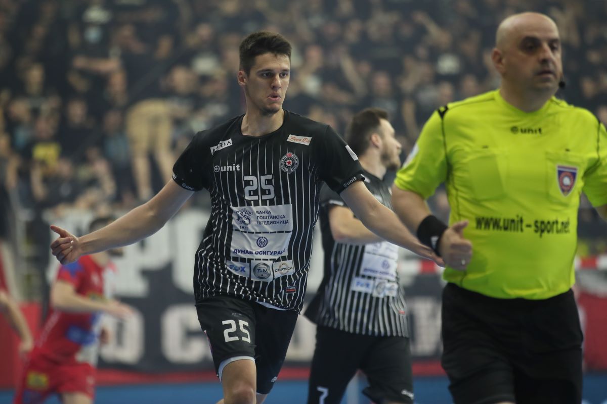 VELJKO POPOVIC rukometas Partizana na utakmici finala Kupa Srbije protiv Vojvodine u SC Slana Bara, Novi Sad 13.04.2024. godine Foto: Ivica Veselinov / MN PRESS RUKOMET, HANDBALL, KUP SRBIJE, NATIONAL CUP, VOJVODINA, PARTIZAN