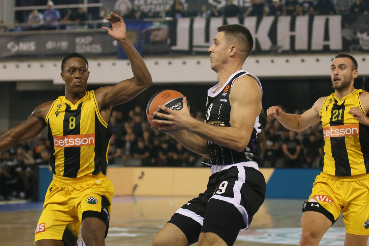 VANJA MARINKOVIC kosarkas Partizana na prijateljskoj utakmici protiv AEK-a u hali 3 Beogradskog Sajma, Beograd 13.09.2024. godine Foto: Ivica Veselinov / MN PRESS KOSARKA, BASKETBALL, PARTIZAN, AEK