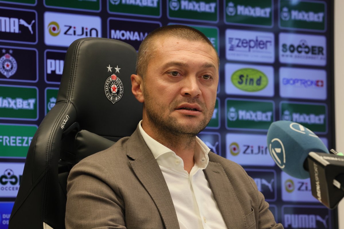 IVICA ILIEV sportski direktor fudbalera Partizana pres konferencija na stadionu Partizana, Beograd 17.09.2024. godine Foto: MN PRESS Fudbal, Partizan