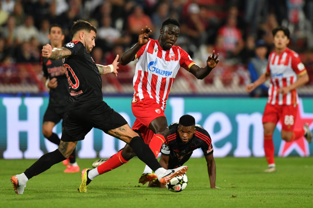 fudbaler Crvene zvezde na utakmici UEFA Lige sampiona protiv Benfike na stadionu Rajko Mitic, Beograd 19.09.2024. godine Foto: MN Press/mi Fudbal, Crvena zvezda, UEFA Liga sampiona, Benfika