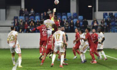 fudbaler Crvene zvezde na utakmici Superlige Prvenstva Srbije protiv IMT na stadionu Lagator, Loznica, 06.10.2024. godine Foto: MN PRESS Fudbal, Crvena zvezda, Superliga Prvenstvo Srbije, IMT