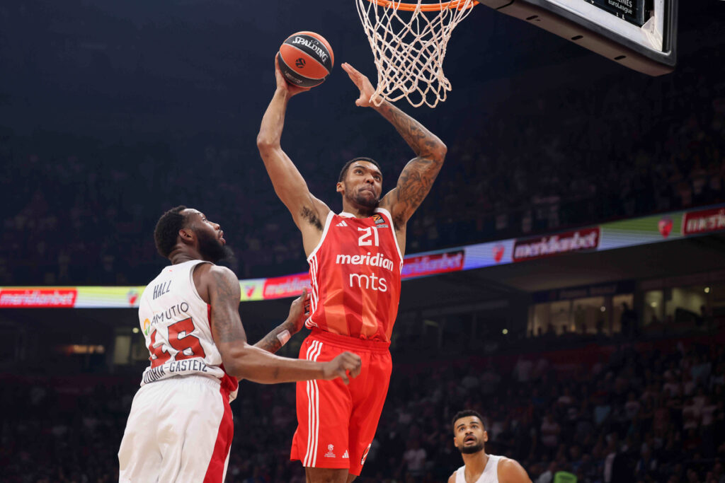 kosarkas Crvene zvezde na utakmici Evrolige protiv Baskonije u hali Stark Beogradska arena, Beograd 09.10.2024. godine Foto: Marko Metlas Kosarka, Crvena zvezda, Evroliga, Baskonija