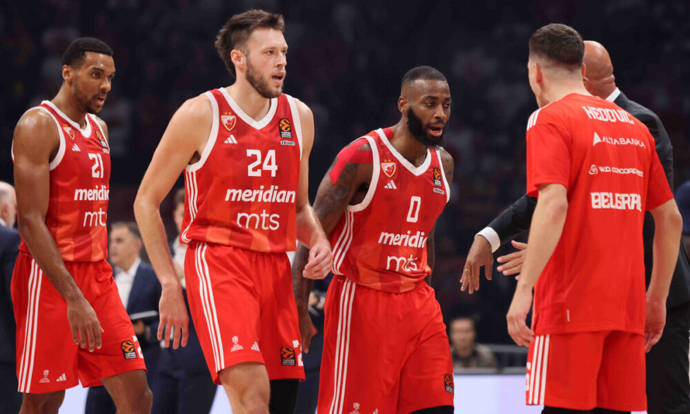 kosarkasi Crvene zvezde na utakmici Evrolige protiv Baskonije u hali Stark Beogradska arena, Beograd 09.10.2024. godine Foto: Marko Metlas Kosarka, Crvena zvezda, Evroliga, Baskonija