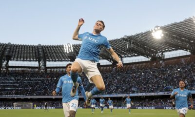 Napoli's Scott McTominay celebrates scoring during the Serie A soccer match between Napoli and Como at the Diego Armando Maradona Stadium in Naples, Italy, Friday Oct. 4, 2024. (Alessandro Garofalo/LaPresse via AP)