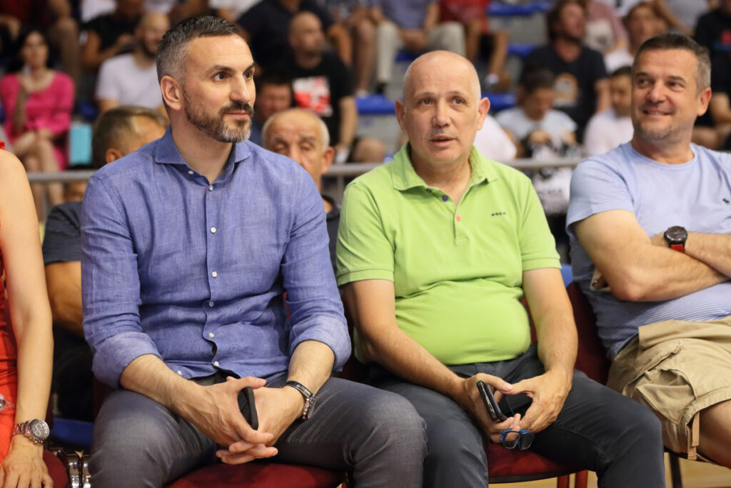 MILIJA VOJINOVIC i SRDJAN DOZAJ bivse sudije kosarkas reprezentacije Srbije na utakmici kvalifikacija za FIBA Svetsko prvenstvo 2023 protiv Belgije u hali Cair, Nis 04.07.2022. godine Foto: Marko Metlas Kosarka, Srbija, Belgija, Kvalifikacije za Svetsko prvenstvo