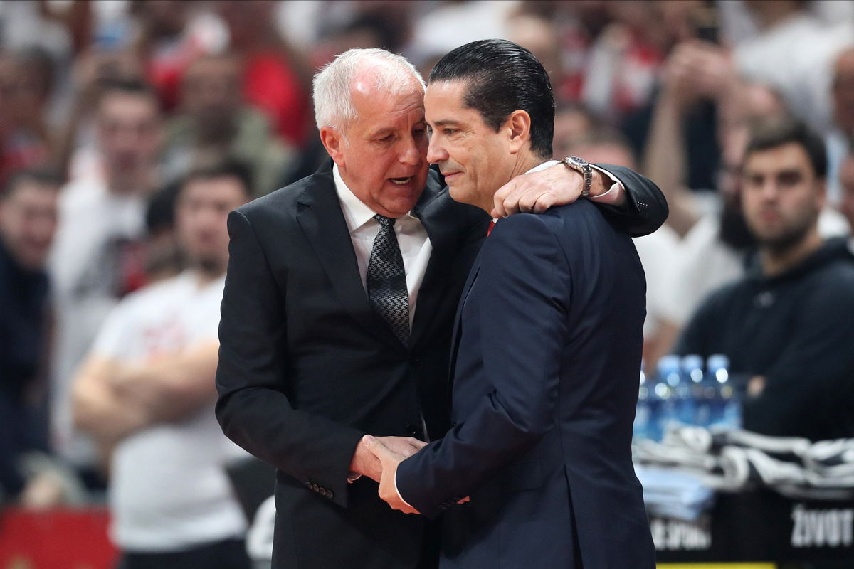 IOANNIS SFAIROPOULOS Janis Sferopulos trener kosarkasa Crvene zvezde na utakmici Evrolige protiv ZELIMIR OBRADOVIC ZELJKO trener Partizana u hali Stark Beogradska arena, Beograd 04.01.2023. godine Foto: Marko Metlas Kosarka, Crvena zvezda, Evroliga, Partizan