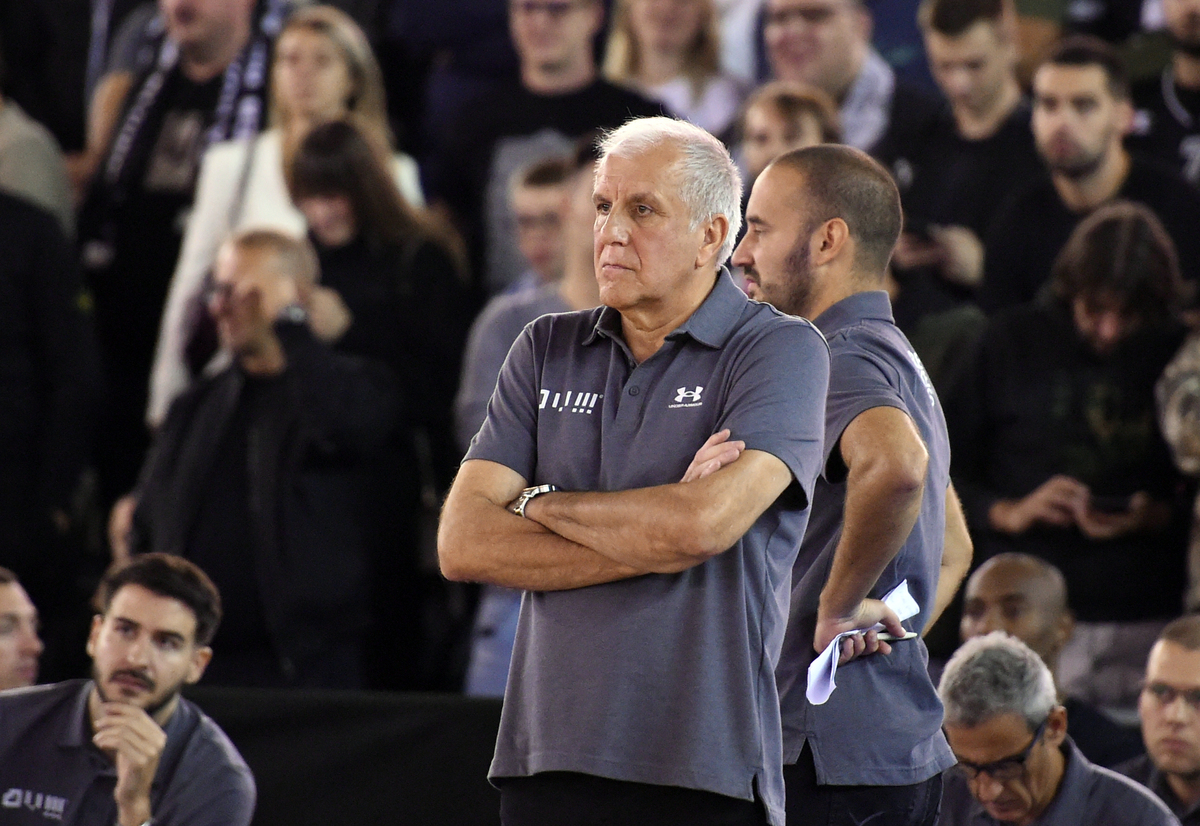 ZELJKO OBRADOVIC, trener kosarkasa Partizana, na prijateljskoj utakmici protiv Pariza, u hali 3 Beogradskog sajma. Beograd, 15.09.2024. foto: Nebojsa Parausic Kosarka, Partizan, Pariz