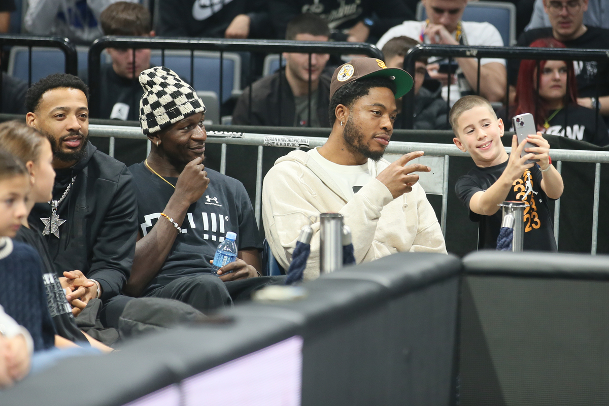 CARLIK JONES Karlik Dzons, ISAAC BONGA Ajzak Bonga i TYRIQUE JONES Tajrik Dzouns kosarkasi Partizana na utakmici ABA lige protiv Krke u hali Beogradska Arena, Beograd 26.10.2024. godine Foto: Ivica Veselinov / MN PRESS KOSARKA, BASKETBALL, ABA LIGA, ABA LEAGUE, PARTIZAN, KK KRKA NOVO MESTO