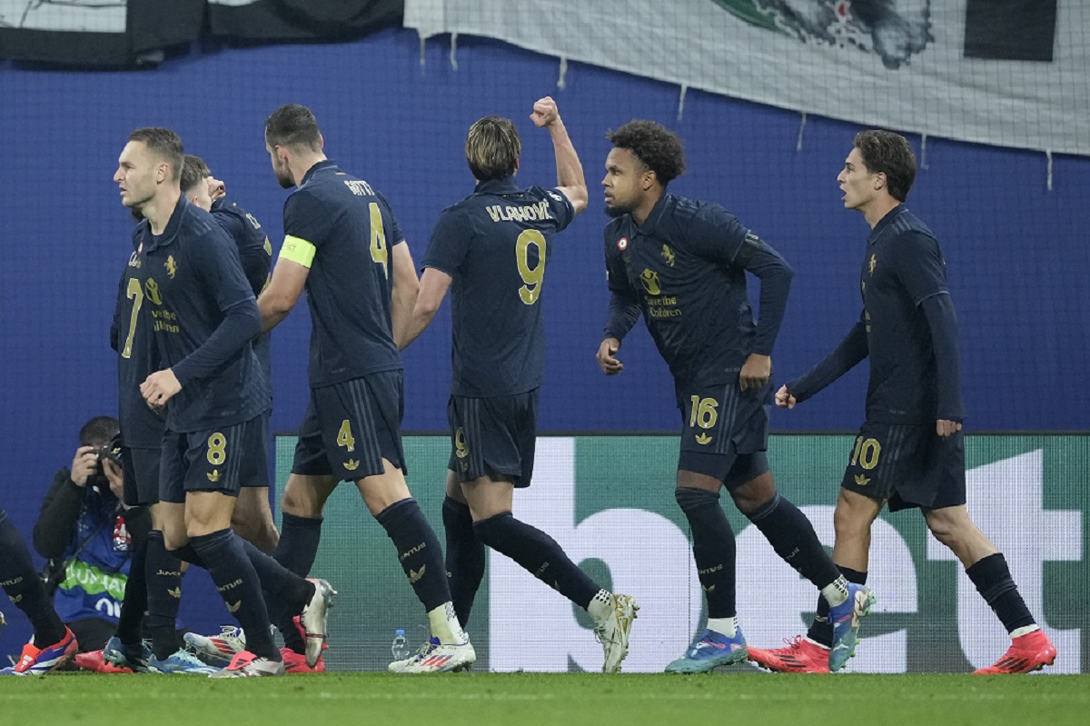 Juventus players celebrate after a goal during the UEFA Champions League opening phase soccer match between Leipzig and Juventus in Leipzig, Germany, Wednesday, Oct. 2, 2024.(AP Photo/Ebrahim Noroozi)