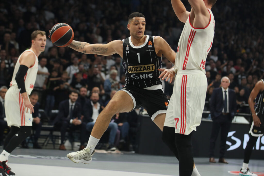 kosarkas Partizana na utakmici Evrolige protiv Bajerna u hali Beogradska Arena, Beograd 15.10.2024. godine Foto: Ivica Veselinov / MN PRESS KOSARKA, BASKETBALL, EVROLIGA, EUROLEAGUE, PARTIZAN, BAYERN, BAJERN