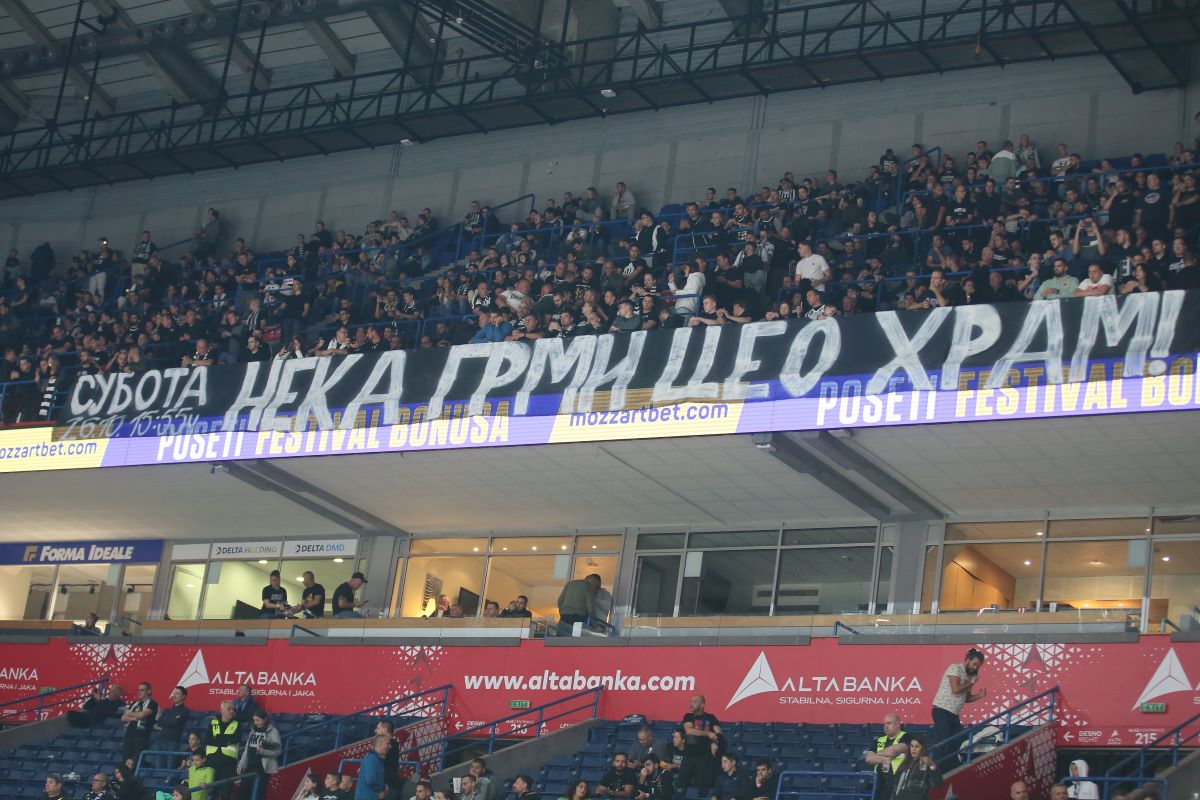 GROBARI navijaci kosarkasa Partizana na utakmici Evrolige protiv Virtusa u hali Beogradska Arena, Beograd 23.10.2024. godine Foto: Ivica Veselinov / MN PRESS KOSARKA, BASKETBALL, EVROLIGA, EUROLEAGUE, PARTIZAN, VIRTUS BOLOGNA, VIRTUS BOLONJA