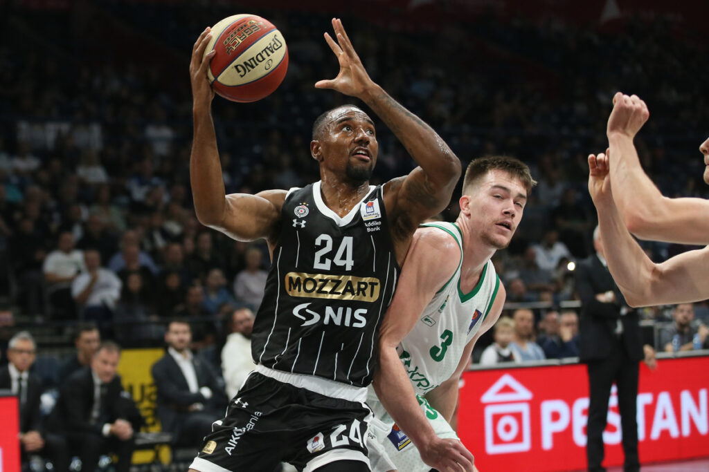 kosarkas Partizana na utakmici ABA lige protiv Krke u hali Beogradska Arena, Beograd 26.10.2024. godine Foto: Ivica Veselinov / MN PRESS KOSARKA, BASKETBALL, ABA LIGA, ABA LEAGUE, PARTIZAN, KK KRKA NOVO MESTO