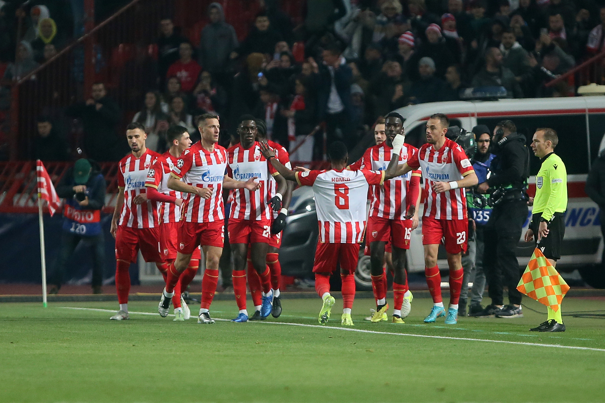 fudbaler Crvene zvezde na utakmici UEFA Lige sampiona protiv Barselone na stadionu Rajko Mitic, Beograd 06.11.2024. godine Foto: Ivica Veselinov / MN PRESS FUDBAL, FOOTBALL, UEFA CHAMPIONS LEAGUE, LIGA SAMPIONA, CRVENA ZVEZDA, RED STAR, BARCELONA, BARSELONA