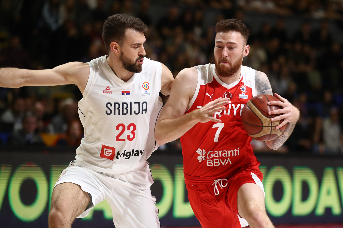 ONURALP BITIM kosarkas Turske na utakmici kvalifikacija za FIBA svetsko prventsvo protiv MARKO GUDURIC iz Srbije u Hali Aleksandar Nikolic, Beograd 14.11.2022. godine Foto: Ivica Veselinov / MN PRESS KOSARKA, BASKETBALL, SRBIJA, TURSKA, TURKEY, SERBIA, FIBA, WORLD CUP, QUALIFICATIONS, KVALIFIKACIJE