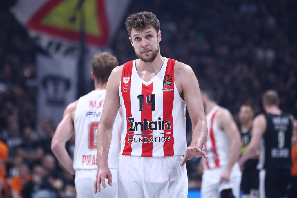 SASHA VEZENKOV Sasa Vezenkov kosarkas Olimpijakosa na utakmici Evrolige protiv Partizana u hali Stark Beogradska Arena, Beograd 24.03.2023. godine Foto: Ivica Veselinov / MN PRESS KOSARKA, BASKETBALL, EVROLIGA, EUROLEAGUE, KK PARTIZAN MOZZARTBET, OLIMPIJAKOS PIREJ, OLYMPIACOS PIREAUS