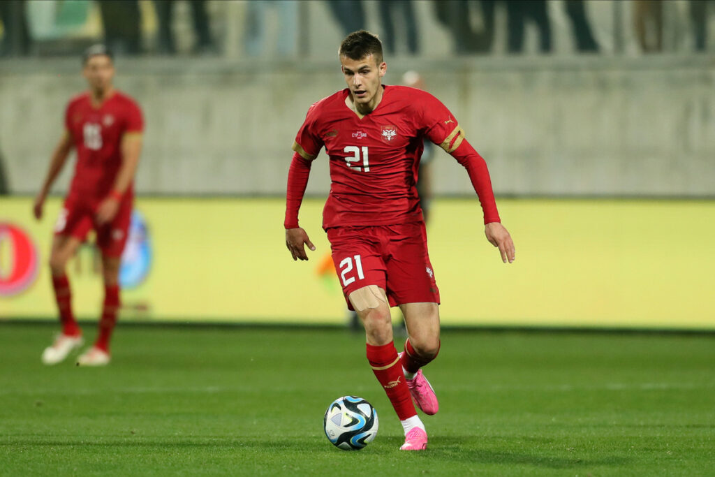 SAMED BAZDAR fudbaler reprezentacije Srbije na prijateljskoj utakmici protiv Kipra na stadionu AEK arena, Larnaka 25.03.2024. godine Foto: Marko Metlas Fudbal, Srbija, Prijateljska utakmica, Kipar