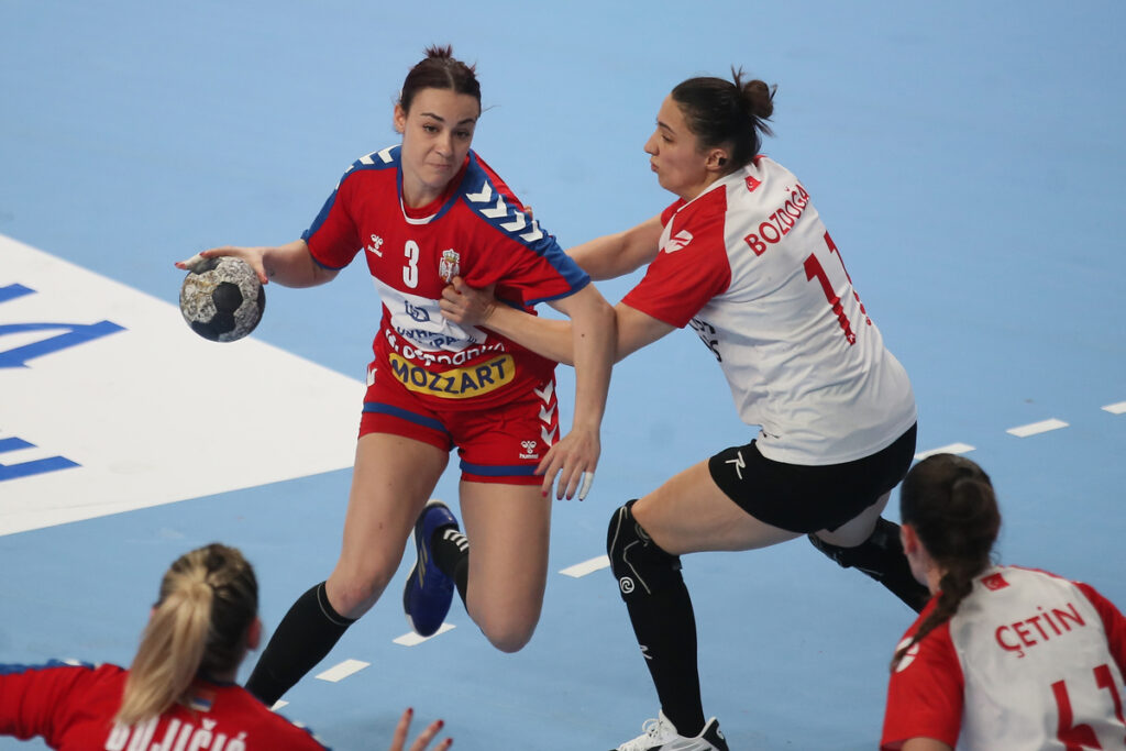 TEODORA VELICKOVIC rukometasica Srbije na utakmici EHF kvalifikacija za Evropsko Prvenstvo protiv Turske u Kristalnoj Dvorani, Zrenjanin 07.04.2024. godine Foto: Ivica Veselinov / MN PRESS RUKOMET, HANDBALL, SRBIJA, TURSKA, TURKEY, EHF