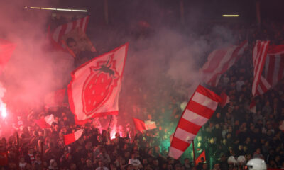 DELIJE navijaci fudbalera Crvene zvezde na utakmici Superlige Prvenstva Srbije protiv Partizana na stadionu Rajka Mitica, Beograd, 20.04.2024. godine Foto: Marko Metlas Fudbal, Crvena zvezda, Superliga Prvenstvo Srbije, Partizan