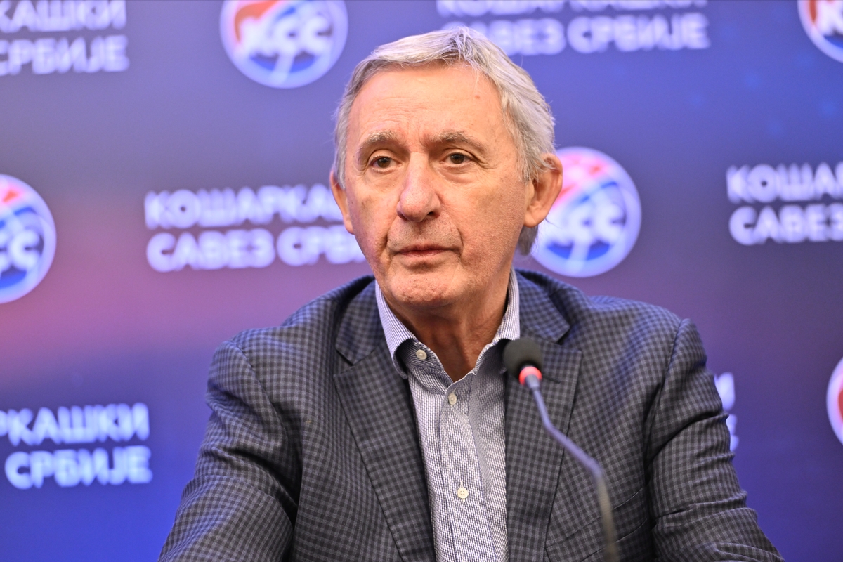 SVETISLAV PESIC selektor i trener kosarkaske reprezentacije Srbije pres konferencija u hotelu Kraun plaza, Beograd,20.10.2024. godine Foto: Marko Metlas Kosarka, Srbija, Pres konferencija