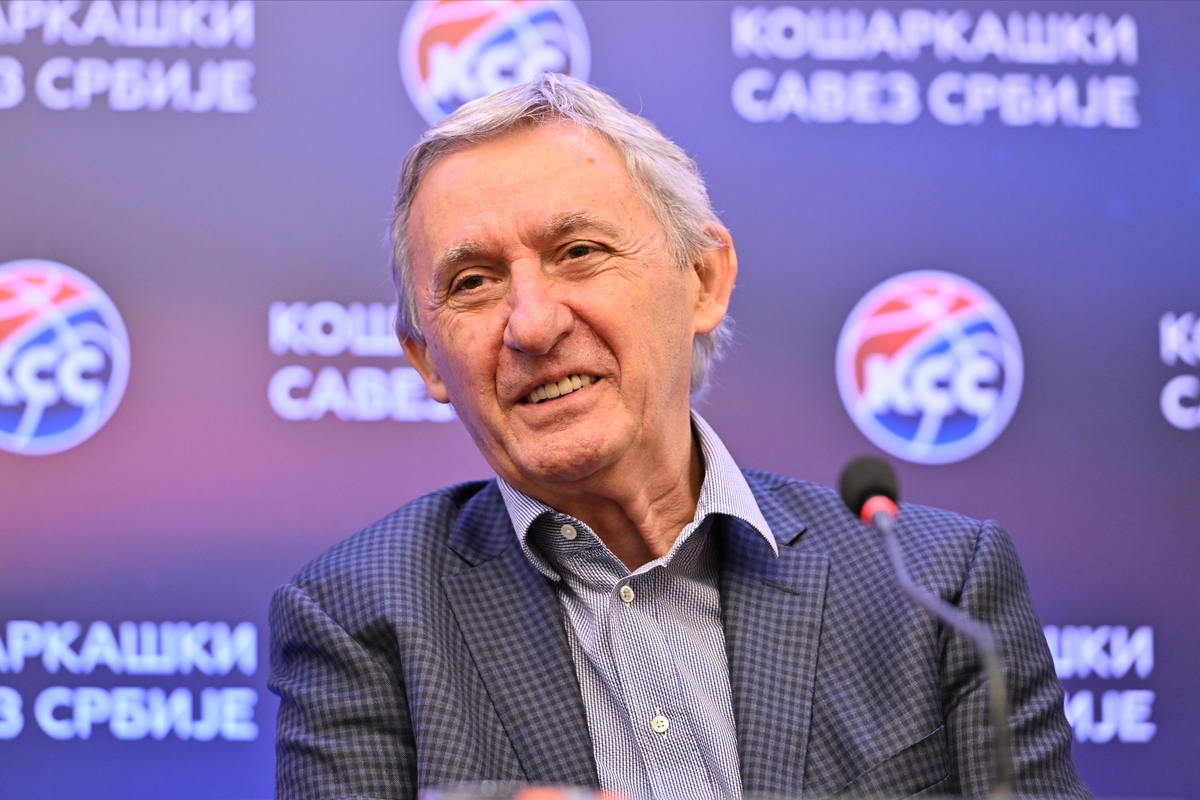 SVETISLAV PESIC selektor i trener kosarkaske reprezentacije Srbije pres konferencija u hotelu Kraun plaza, Beograd,20.10.2024. godine Foto: Marko Metlas Kosarka, Srbija, Pres konferencija