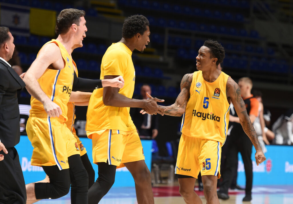 SABEN LEE Li, kosarkas Makabija, proslavlja kos na utakmici Evrolige protiv Reala u hali Aleksandar Nikolic. Belgrade, 31.10.2024. foto: Nebojsa Parausic/ MN Press BASKETBALL, EUROLEAGUE, MACCABI, REAL MADRID