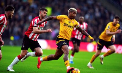 Wolverhampton Wanderers' Mario Lemina (centre) in action during the British Premier League soccer match between Wolverhampton Wanderers and Southampton, at Molineux, Wolverhampton, England, Saturday Nov. 9, 2024. (Mike Egerton/PA via AP)