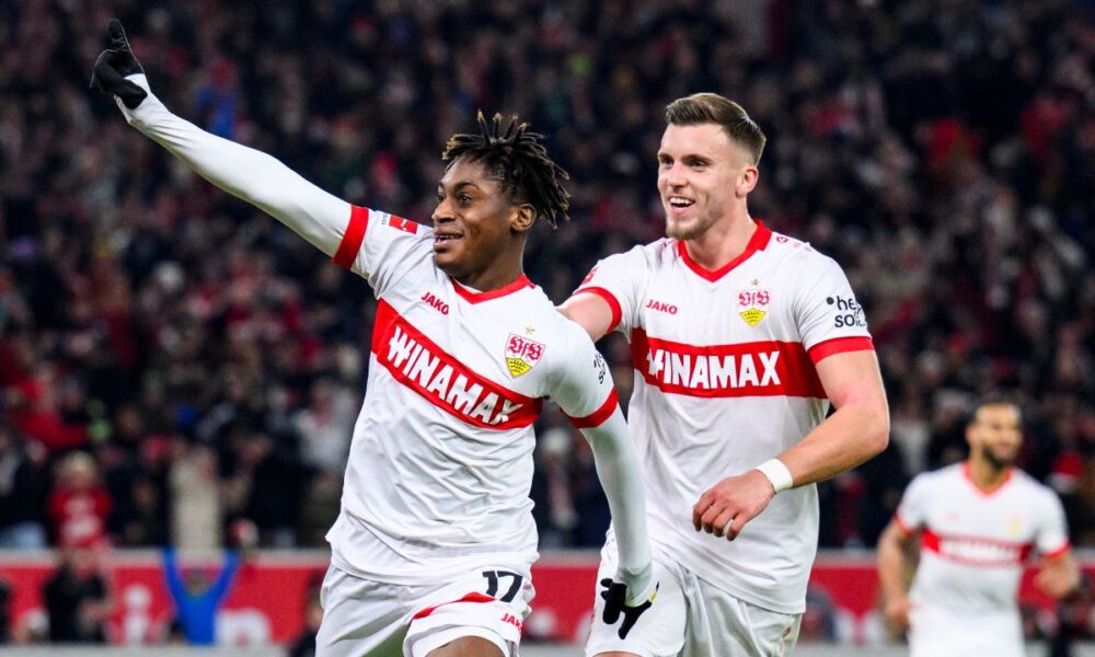 Germany Soccer Bundesliga Stuttgart's scorer Justin Diehl, left, and his teammate Ermedin Demirovic, right, celebrate their side's second goal during the German Bundesliga soccer match between VfB Stuttgart and VfL Bochum in Stuttgart, Germany, Saturday, Nov. 23, 2024. (Tom Weller/dpa via AP)