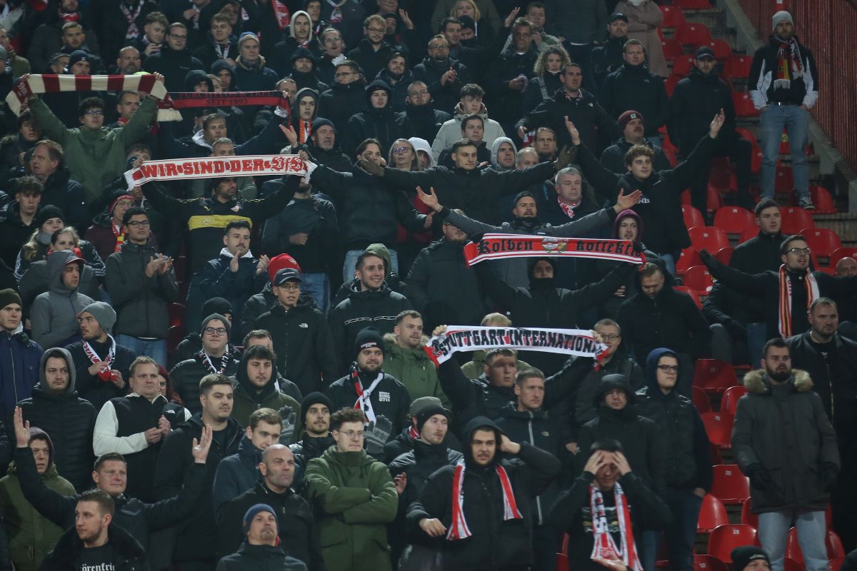 fudbaler Crvene Zvezde na utakmici UEFA Lige Sampiona protiv Stutgarta na stadionu Rajko Mitic, Beograd 27.11.2024. godine Foto: Ivica Veselinov / MN PRESS FUDBAL, FOOTBALL, UEFA CHAMPIONS LEAGUE, LIGA SAMPIONA, CRVENA ZVEZDA, RED STAR, STUTGART, VFB STUTTGART