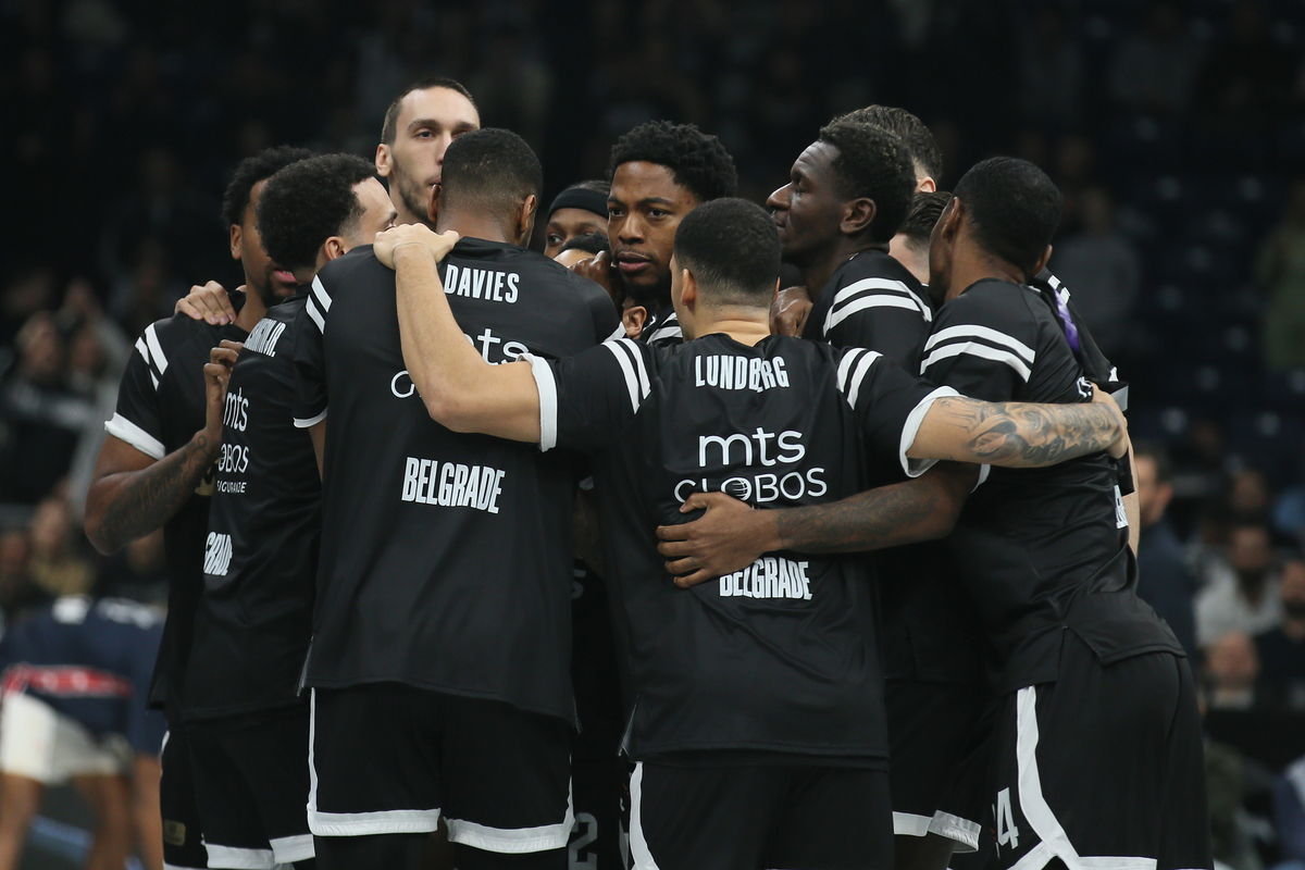 kosarkasi Partizana na utakmici Evrolige protiv Armanija u hali Beogradska Arena, Beograd 15.11.2024. godine Foto: Ivica Veselinov / MN PRESS KOSARKA, BASKETBALL, EVROLIGA, EUROLEAGUE, PARTIZAN, ARMANI MILANO