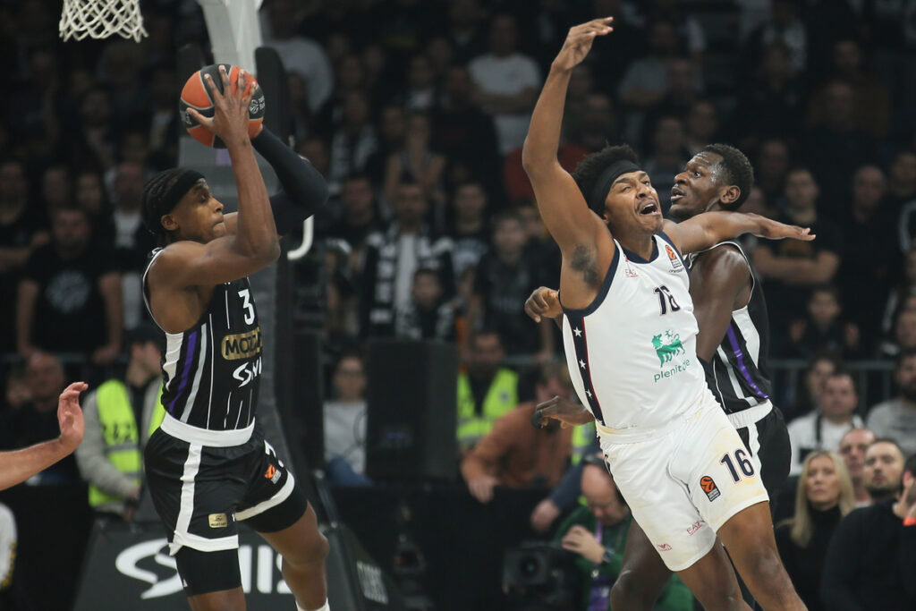 kosarkas Partizana na utakmici Evrolige protiv Armanija u hali Beogradska Arena, Beograd 15.11.2024. godine Foto: Ivica Veselinov / MN PRESS KOSARKA, BASKETBALL, EVROLIGA, EUROLEAGUE, PARTIZAN, ARMANI MILANO