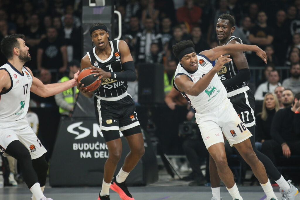 kosarkas Partizana na utakmici Evrolige protiv Armanija u hali Beogradska Arena, Beograd 15.11.2024. godine Foto: Ivica Veselinov / MN PRESS KOSARKA, BASKETBALL, EVROLIGA, EUROLEAGUE, PARTIZAN, ARMANI MILANO