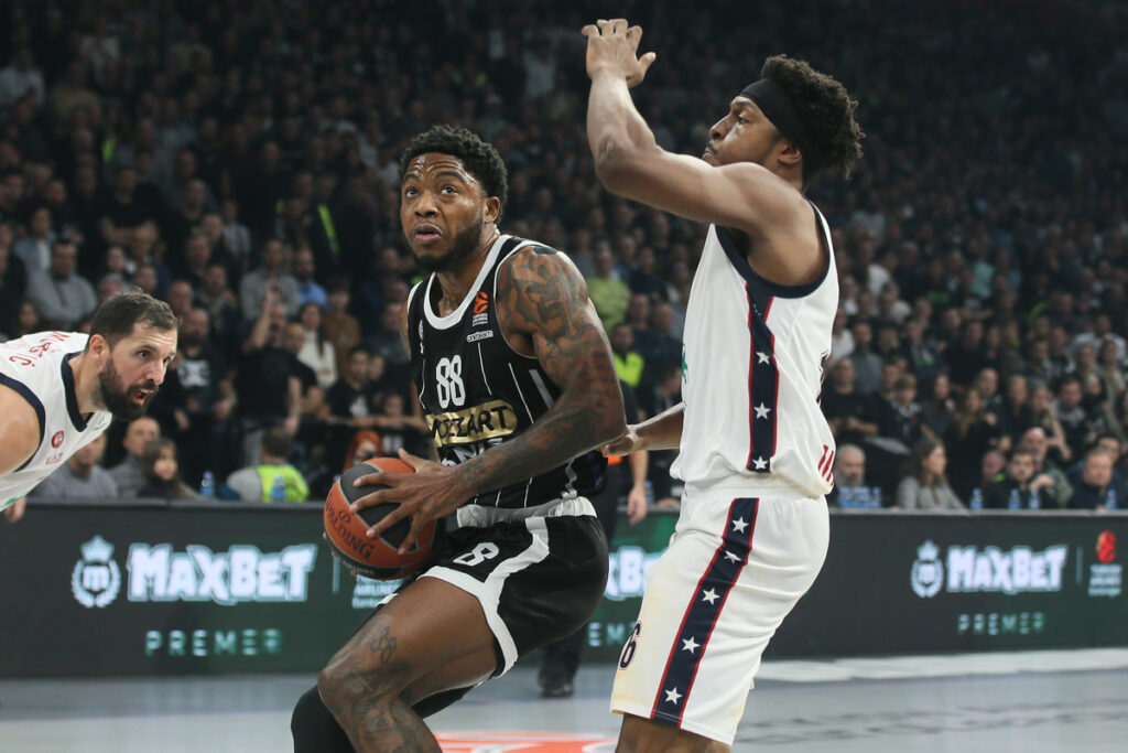 kosarkas Partizana na utakmici Evrolige protiv Armanija u hali Beogradska Arena, Beograd 15.11.2024. godine Foto: Ivica Veselinov / MN PRESS KOSARKA, BASKETBALL, EVROLIGA, EUROLEAGUE, PARTIZAN, ARMANI MILANO