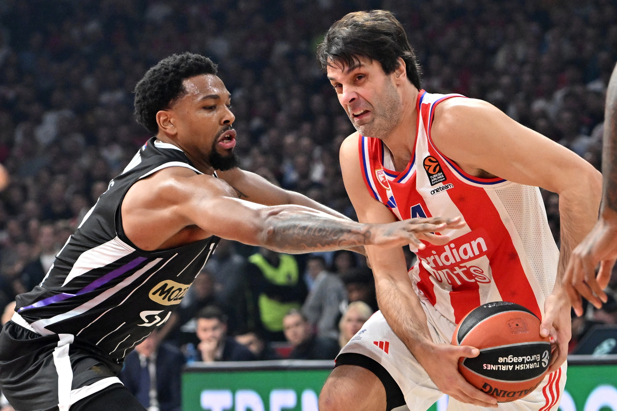 kosarkas Crvene zvezde na utakmici Evrolige protiv Partizana u hali Beogradska Arena, Beograd 21.11.2024. godine Foto: Marko Metlas Kosarka, Evroliga, Partizan, Crvena zvezda, Derbi