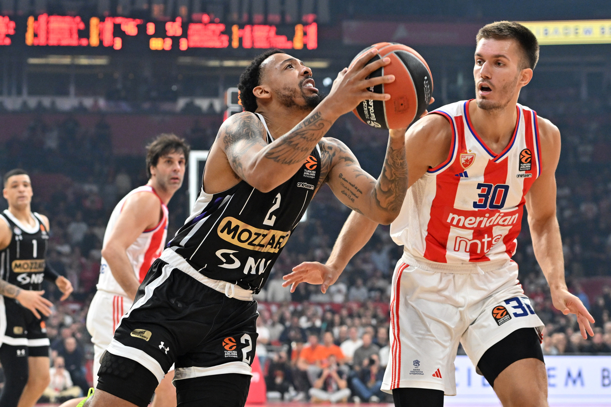 kosarkas Partizana na utakmici Evrolige protiv Crvene zvezde u hali Beogradska Arena, Beograd 21.11.2024. godine Foto: Marko Metlas Kosarka, Evroliga, Partizan, Crvena zvezda, Derbi