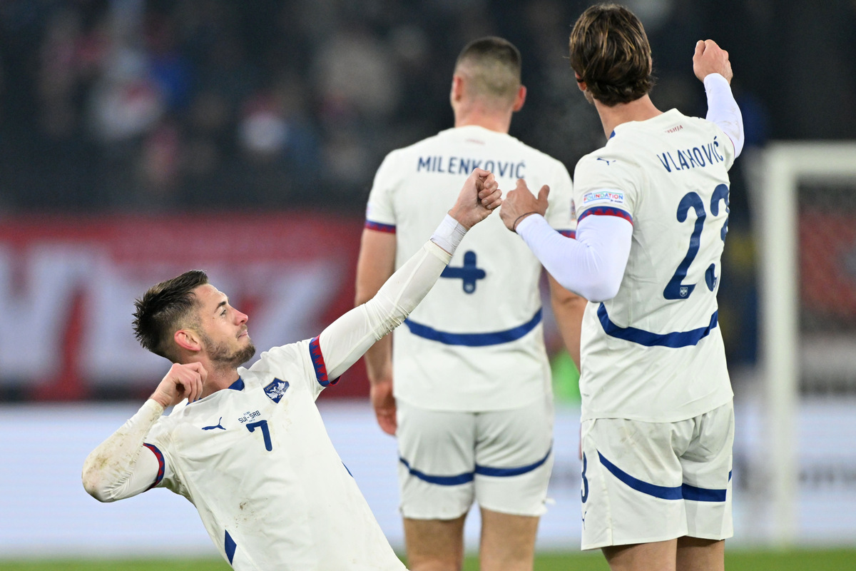 fudbaler reprezentacije Srbije na utakmici UEFA Lige nacija protiv Svajcarske na stadionu Lecigrund, Cirih 15.11.2024. godine Foto: Marko Metlas Fudbal, Srbija, Svajcarska, UEFA Liga nacija