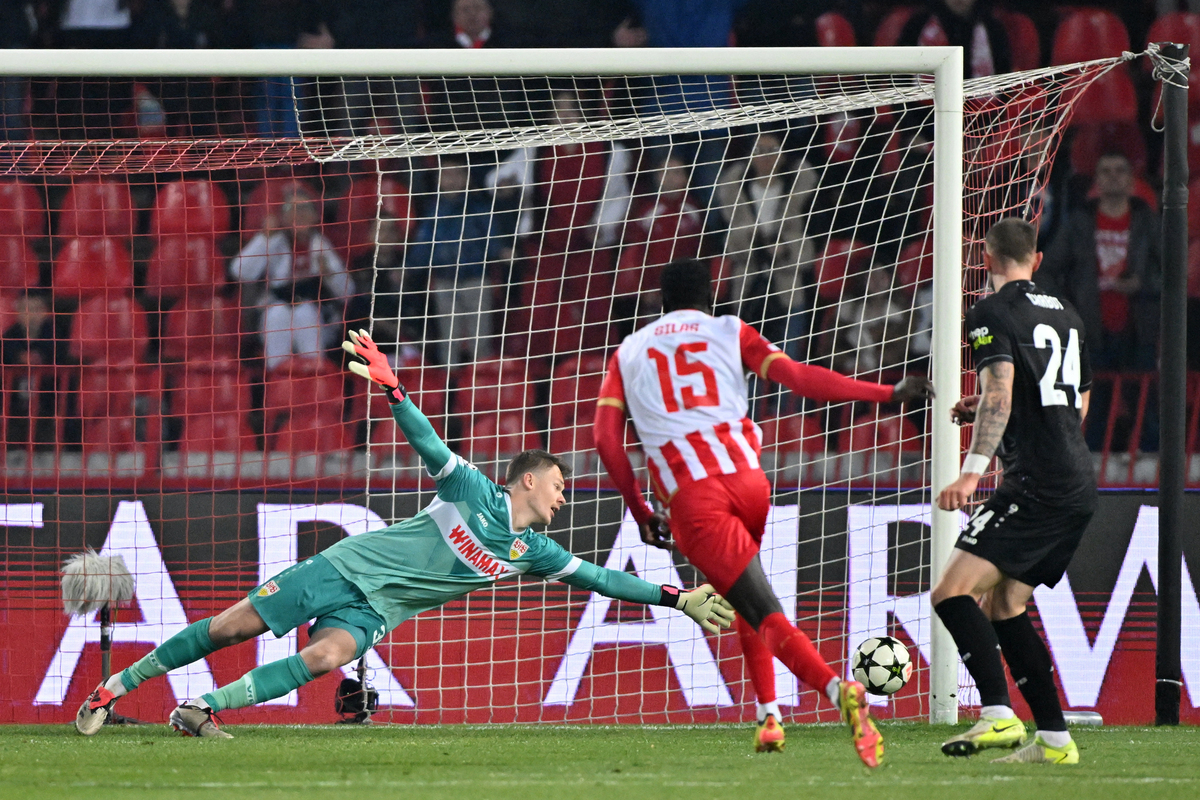 fudbaler Crvene zvezde na utakmici UEFA Lige sampiona protiv Stutgarta na stadionu Rajko Mitic, Beograd 27.11.2024. godine Foto: Marko Metlas Fudbal, Liga sampiona, Crvena zvezda, Stutgart