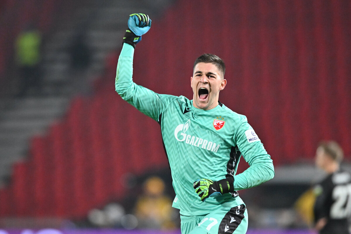 fudbaler Crvene zvezde na utakmici UEFA Lige sampiona protiv Stutgarta na stadionu Rajko Mitic, Beograd 27.11.2024. godine Foto: Marko Metlas Fudbal, Liga sampiona, Crvena zvezda, Stutgart