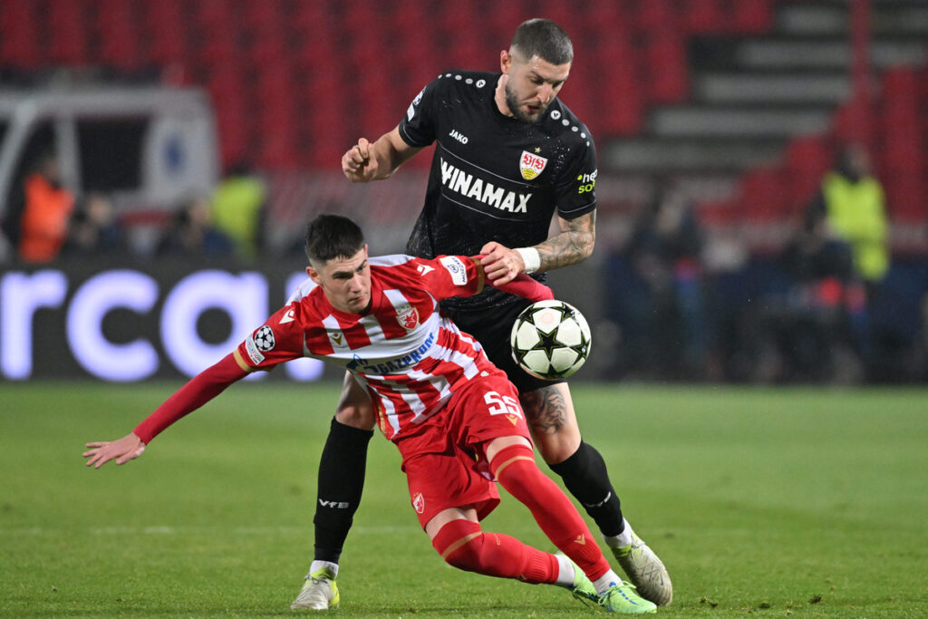 fudbaler Crvene zvezde na utakmici UEFA Lige sampiona protiv Stutgarta na stadionu Rajko Mitic, Beograd 27.11.2024. godine Foto: Marko Metlas Fudbal, Liga sampiona, Crvena zvezda, Stutgart