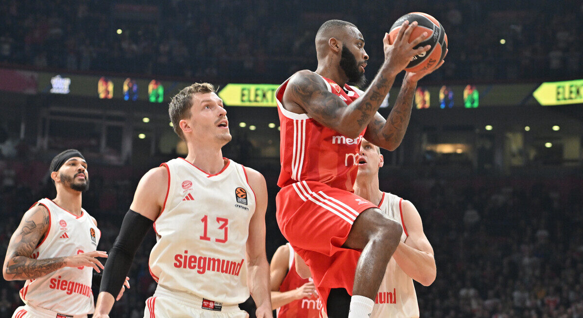 kosarkas Crvene zvezde na utakmici Evrolige protiv Bajerna u hali Beogradska arena, Beograd 29.11.2024. godine Foto: Marko Metlas Kosarka, Crvena zvezda, Evroliga, Bajern Minhen, Bajern