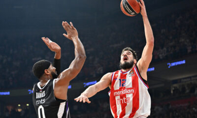 kosarkas Crvene zvezde na utakmici Evrolige protiv Partizana u hali Beogradska Arena, Beograd 21.11.2024. godine Foto: Marko Metlas Kosarka, Evroliga, Partizan, Crvena zvezda, Derbi