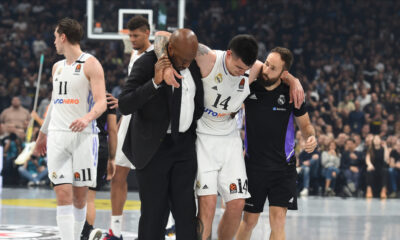 GABRIEL DECK Gabrijel Dek, povredjeni kosarkas Reala, nnapusta teren, a utakmici Evrolige protiv Partizana, u Beogradskoj Stark areni. Beograd, 04.05.2023. foto: Nebojsa Parausic Kosarka, Euroleague, Partizan, Real