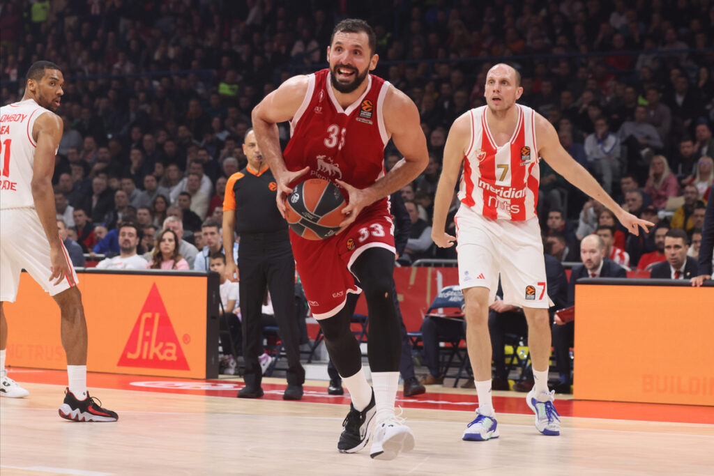 NIKOLA MIROTIC kosarkas Emporio Armani Olimpija Milano na utakmici Evrolige protiv Crvene zvezde u hali Stark Beogradska arena, Beograd 24.11.2023. godine Foto: Marko Metlas Kosarka, Crvena zvezda, Evroliga, Emporio Armani Milano