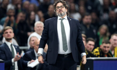 ANDREA TRINCHIERI Andrea Trinkieri bivsi trener kosarkasa Partizana na utakmici Evrolige protiv Zalgirisa Kaunas u hali Stark Beogradska arena, Beograd 26.01.2024. godine Foto: Marko Metlas Kosarka, Partizan, Evroliga, Zalgiris Kaunas