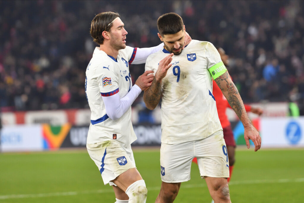 DUSAN VLAHOVIC i ALEKSANDAR MITROVIC fudbaleri reprezentacije Srbije na utakmici UEFA Lige nacija protiv Svajcarske na stadionu Lecigrund, Cirih 15.11.2024. godine Foto: Marko Metlas Fudbal, Reprezentacija, Srbija, Svajcarska, UEFA Liga nacija