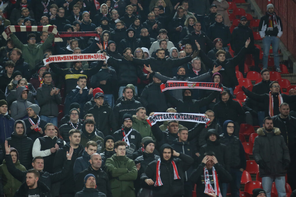 SVABE navijaci fudbalera Stutgarta na utakmici UEFA Lige Sampiona protiv Crvene zvezde na stadionu Rajko Mitic, Beograd 27.11.2024. godine Foto: Ivica Veselinov / MN PRESS FUDBAL, FOOTBALL, UEFA CHAMPIONS LEAGUE, LIGA SAMPIONA, CRVENA ZVEZDA, RED STAR, STUTGART, VFB STUTTGART