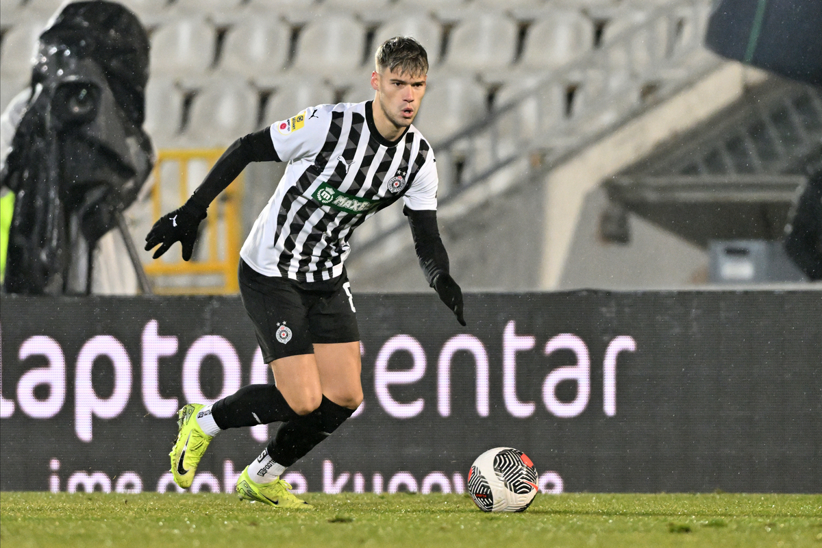 MARKO KERKEZ fudbaler Partizana na utakmici Superlige Prvenstva Srbije protiv Jedinstva Ub na stadionu Partizana, Beograd 30.11.2024. godine Foto: Marko Metlas Fudbal, Partizan, Superliga Prvenstvo Srbije, Jedinstvo Ub