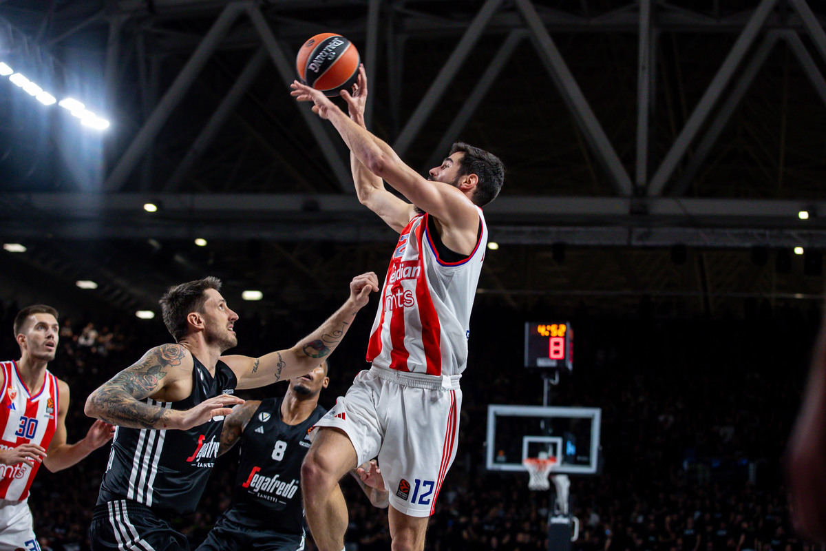 NIKOLA KALINIC, kosarkas Crvene zvezde, na utakmici Evrolige protiv Virtusa, u Virtus Segafredo Areni. Bolonja, 06.12.2024. foto: MN Press / bc Kosarka, Euroleague, Virtus, Crvena zvezda