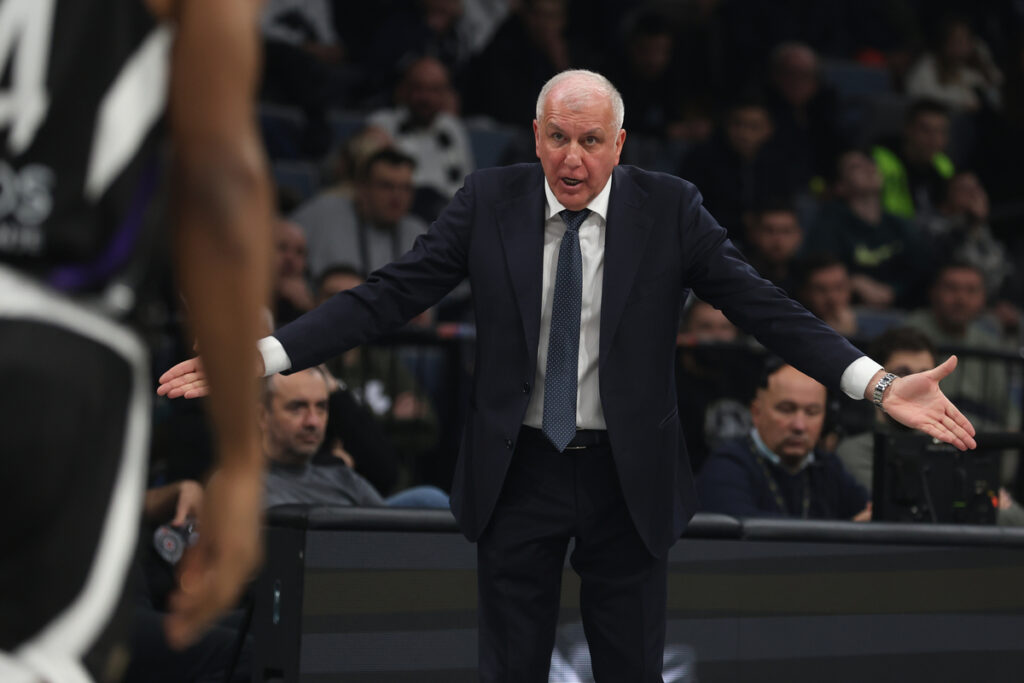 trener Partizana na utakmici ABA lige protiv Cedevite u hali Beogradska Arena, Beograd 30.12.2024. godine Foto: Ivica Veselinov / MN PRESS KOSARKA, BASKETBALL, ABA LIGA, ABA LEAGUE, PARTIZAN, KK CEDEVITA OLIMPIJA